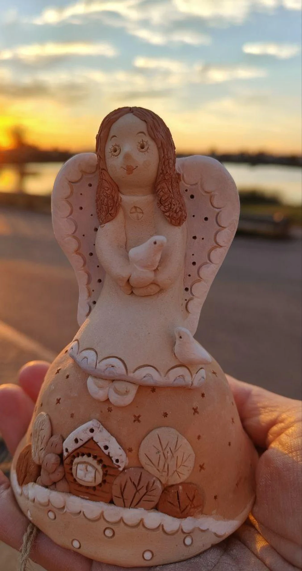 Мастер керамист.  Преподователь школы ремесел.