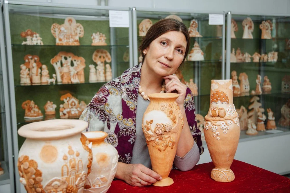 Мастер керамист.  Преподователь школы ремесел.